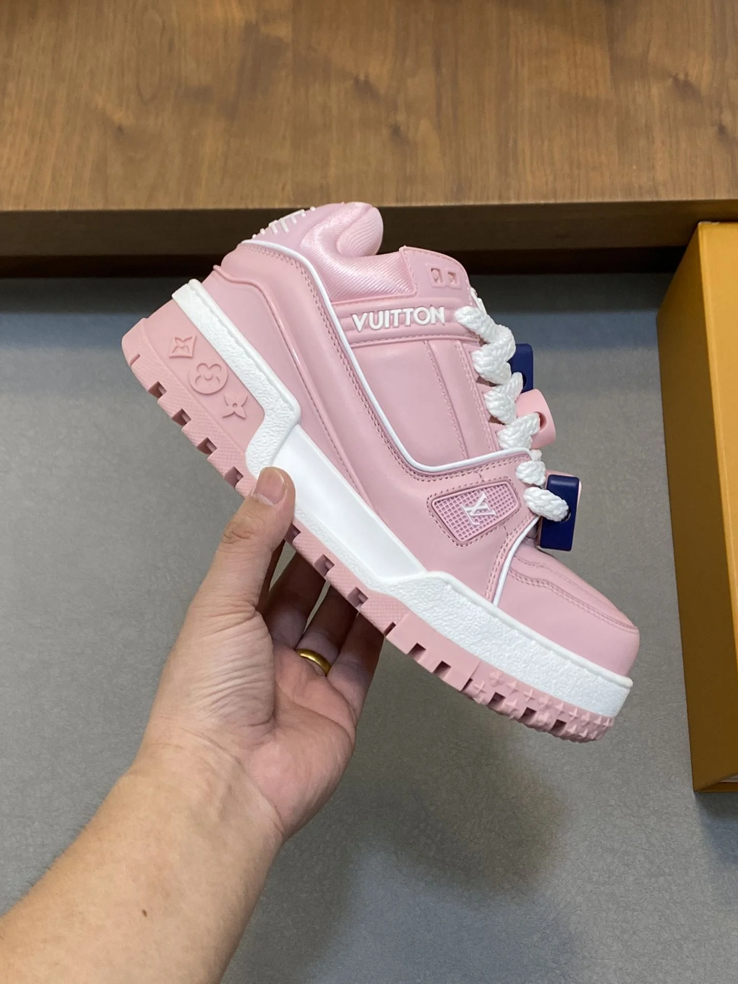 Louis Vuitton Trainer Sneaker Bold 30989