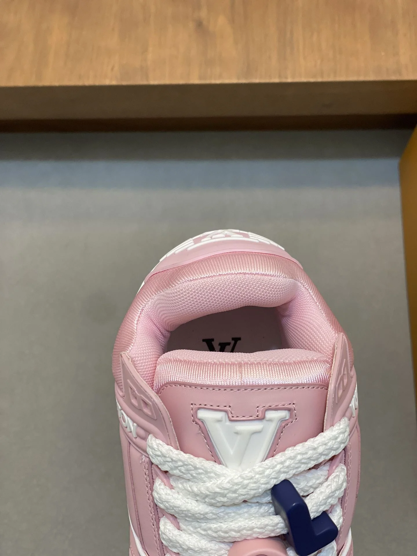 Louis Vuitton Trainer Sneaker Bold 30989