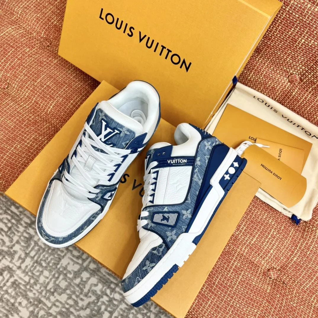 NewStyle Louis Vuitton Trainer Sneaker 31016