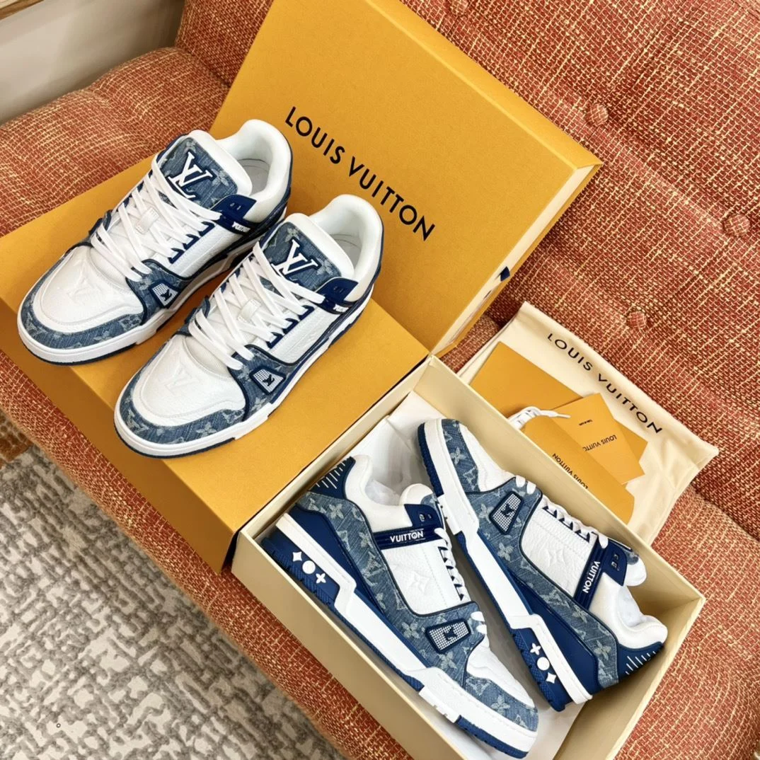 NewStyle Louis Vuitton Trainer Sneaker 31016