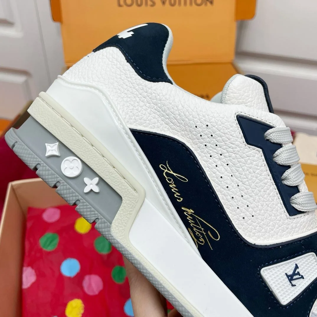 Louis Vuitton Trainer Sneaker UrbanStyle 30986