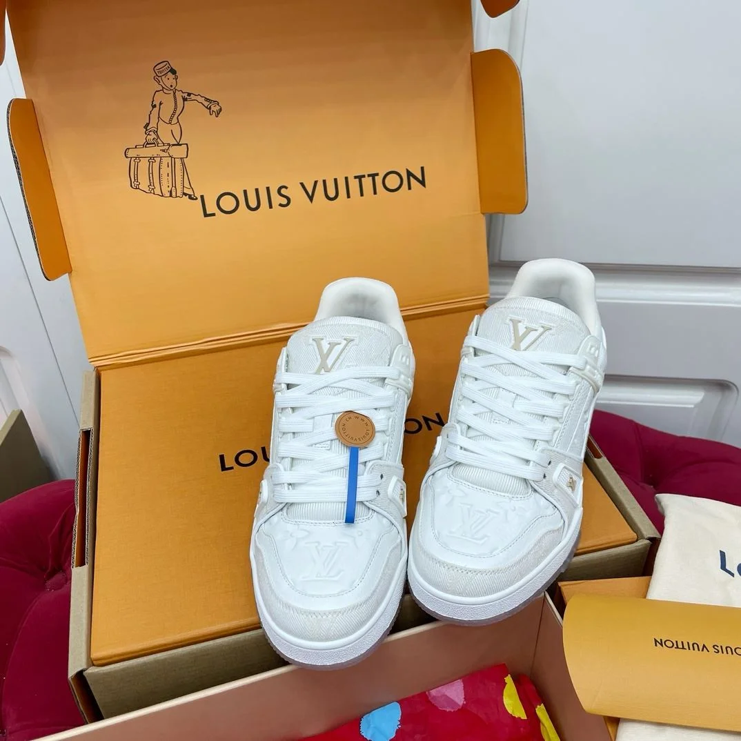 Louis Vuitton Trainer Sneaker Unique 30984