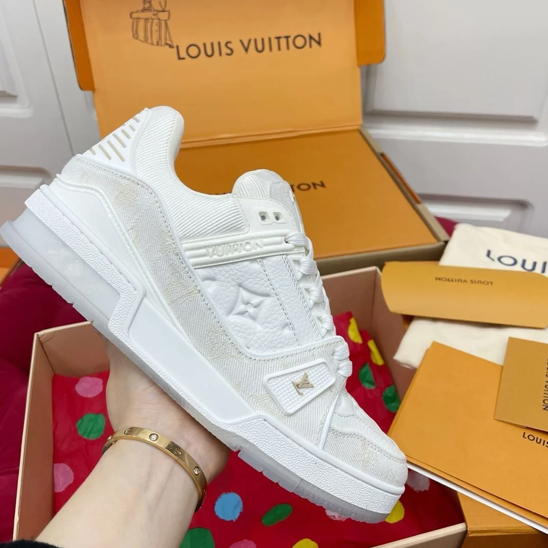 Louis Vuitton Trainer Sneaker Unique 30984