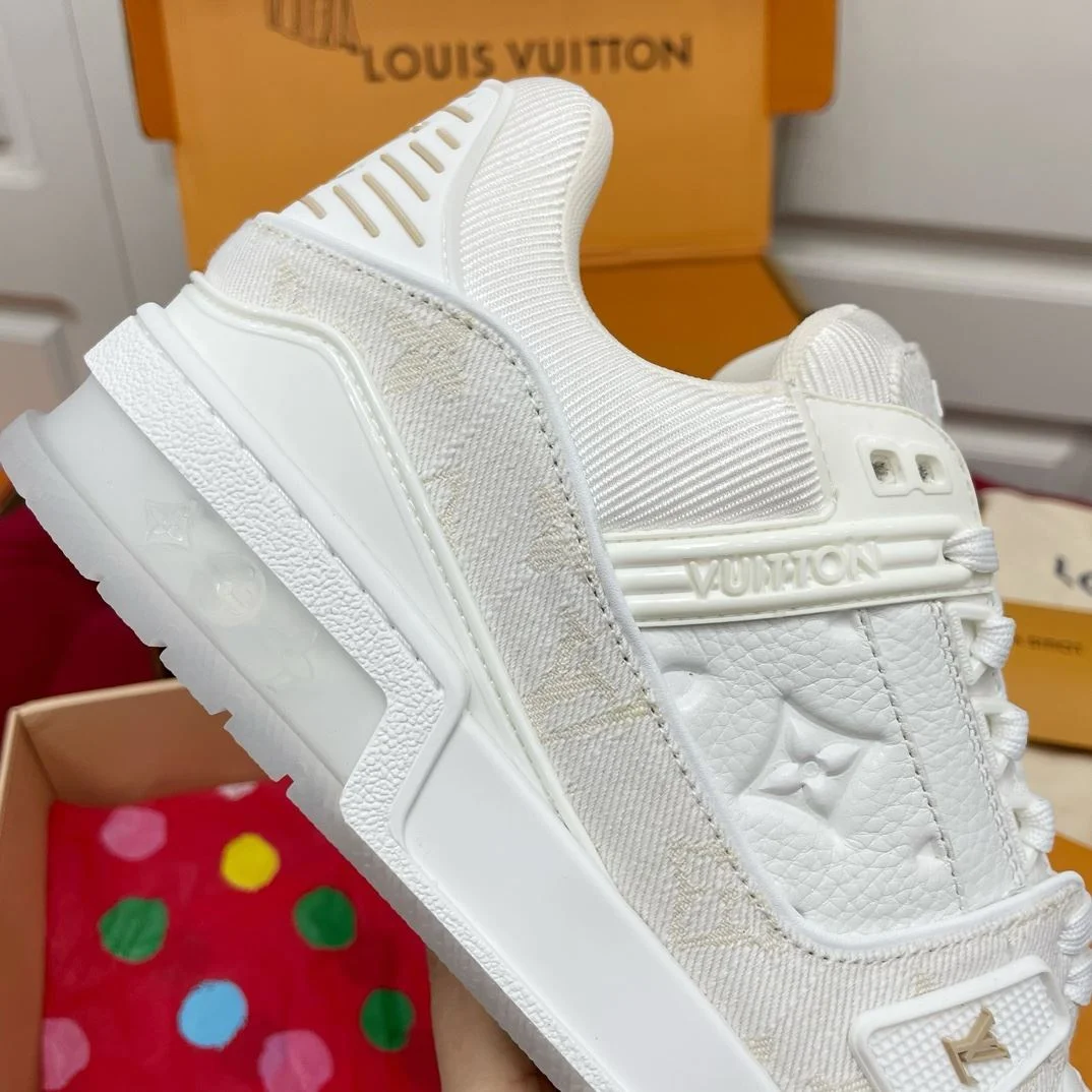 Louis Vuitton Trainer Sneaker Unique 30984