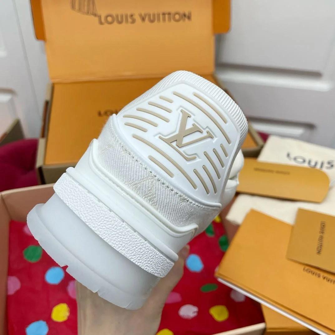 Louis Vuitton Trainer Sneaker Unique 30984