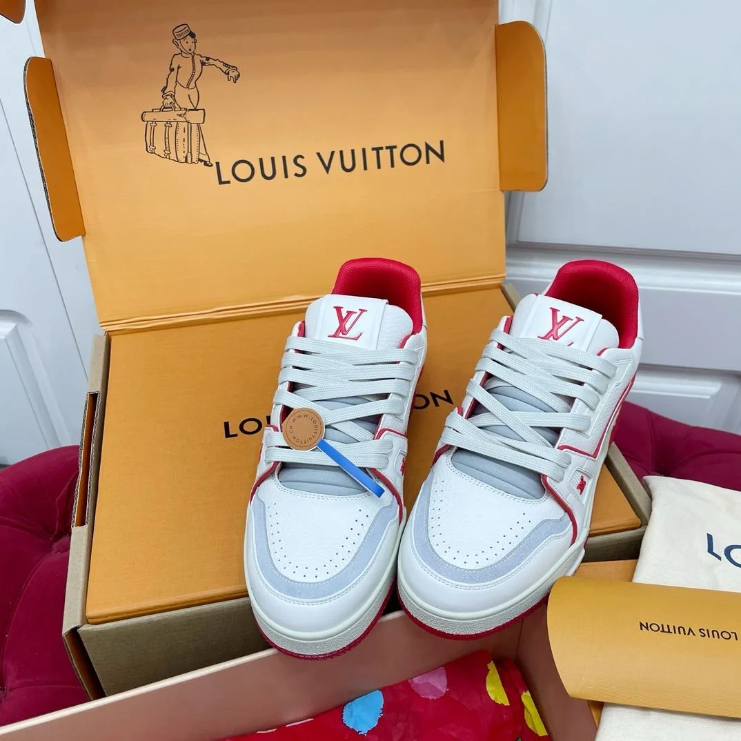 Practical Louis Vuitton Trainer Sneaker 30983