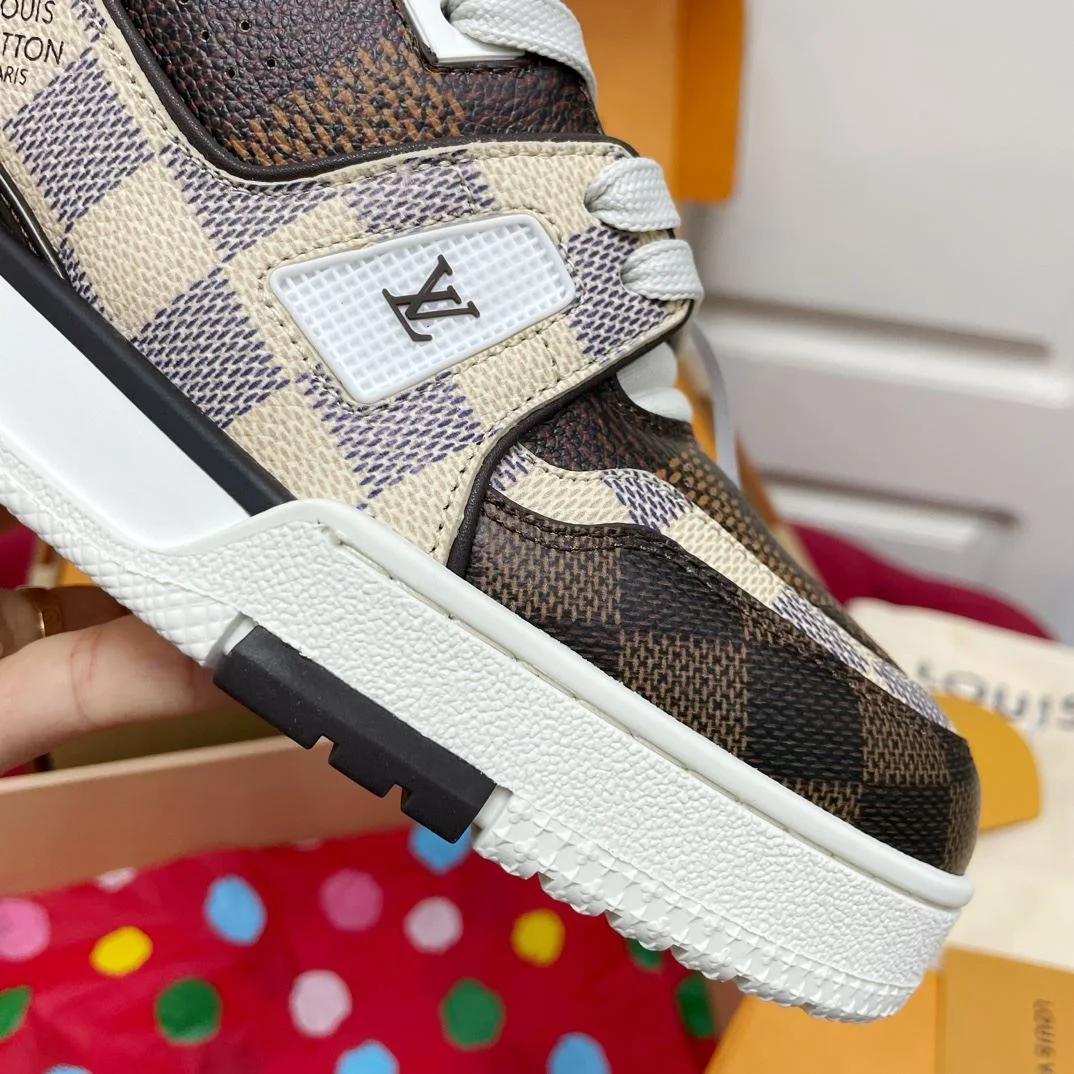 FashionForward Louis Vuitton Trainer Sneaker 30973