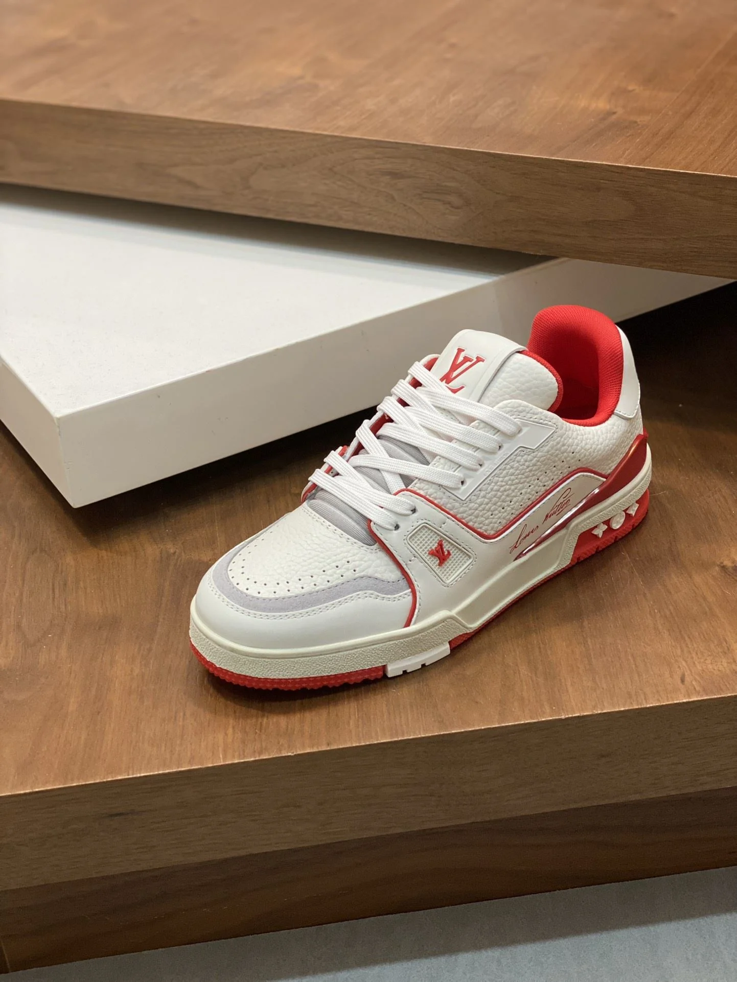 TimelessDesign Louis Vuitton Trainer Sneaker 30952