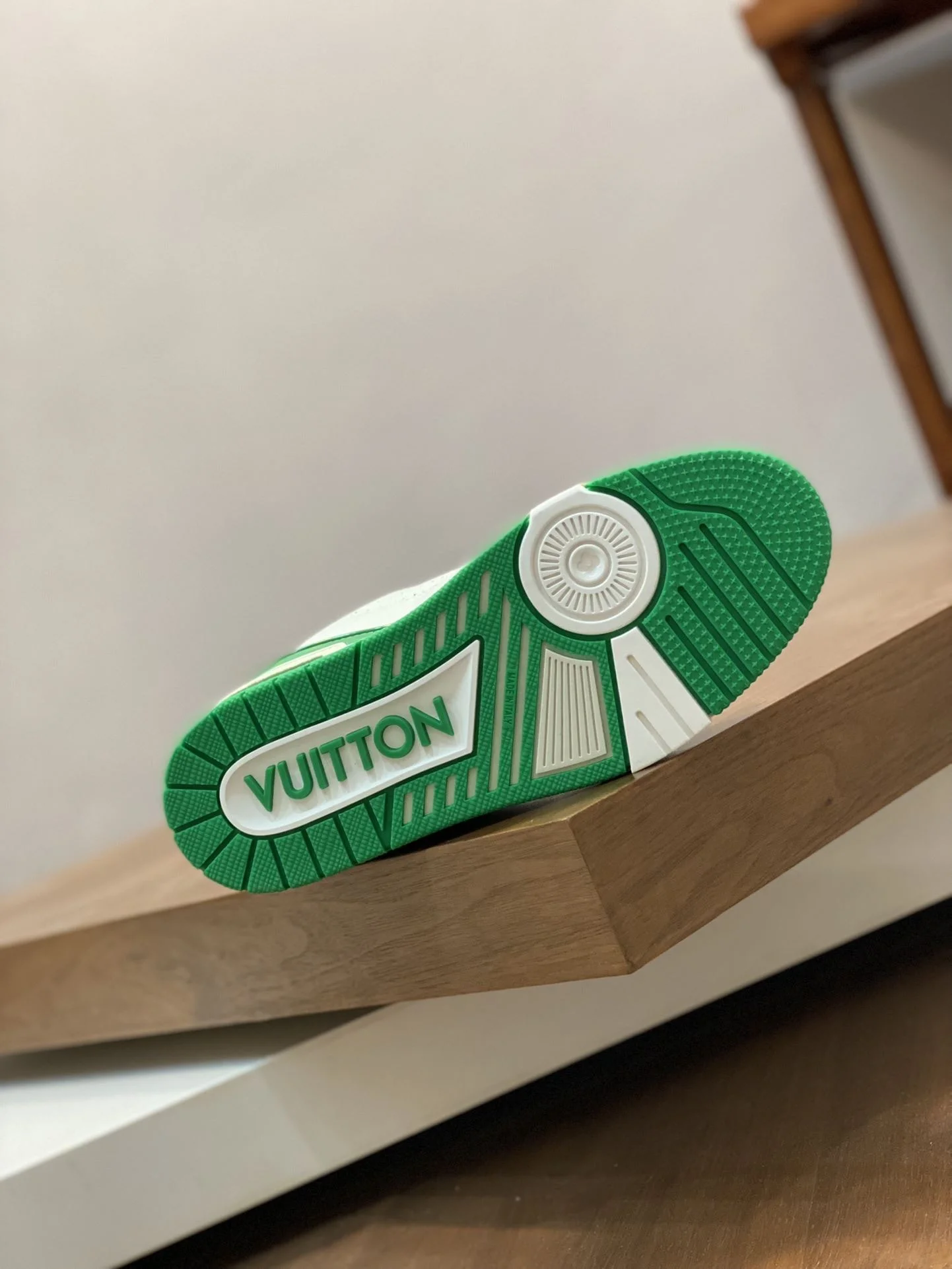 HighPerformance Louis Vuitton Trainer Sneaker 30957