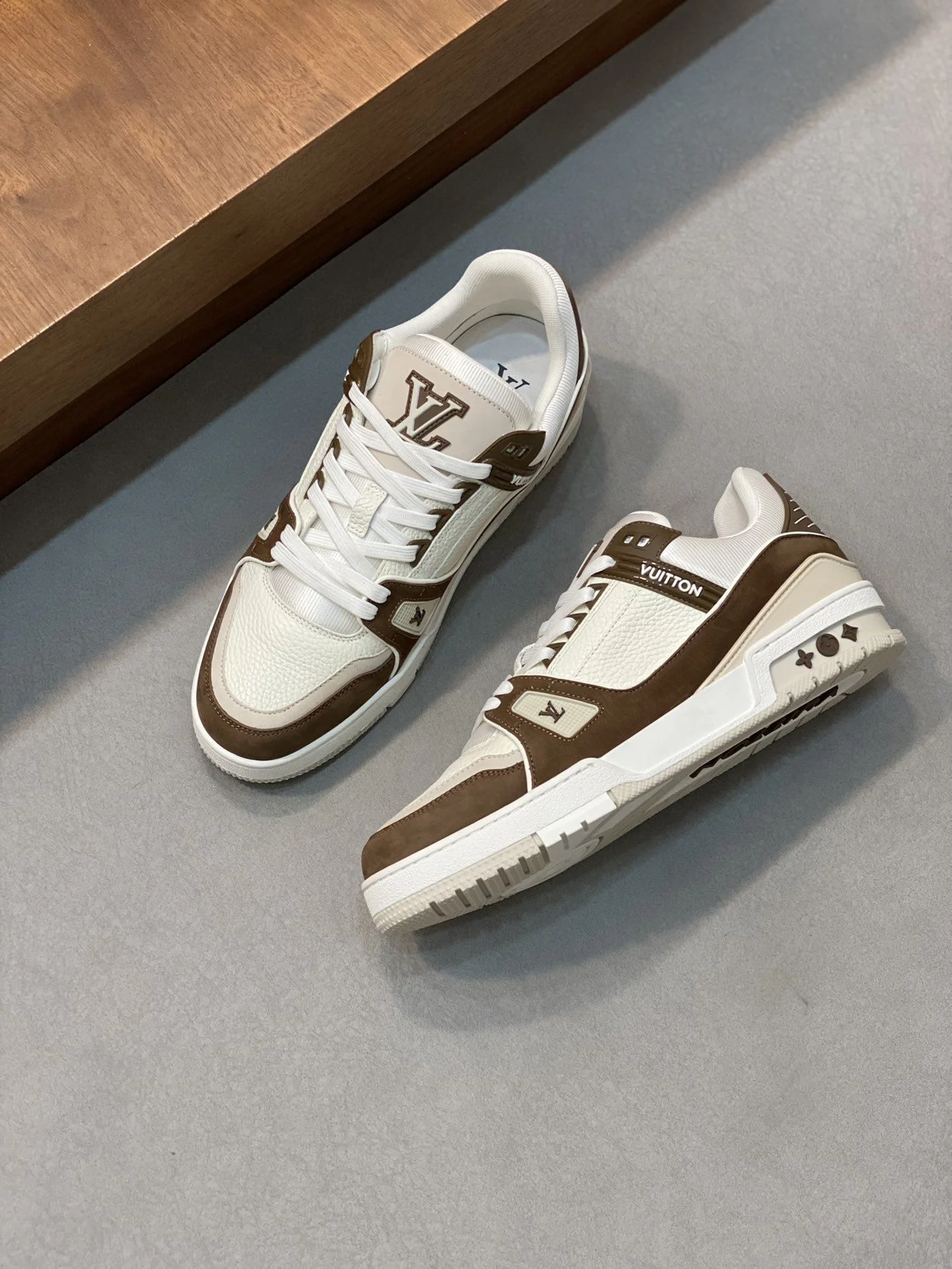 Louis Vuitton Trainer Sneaker TimelessDesign 30972