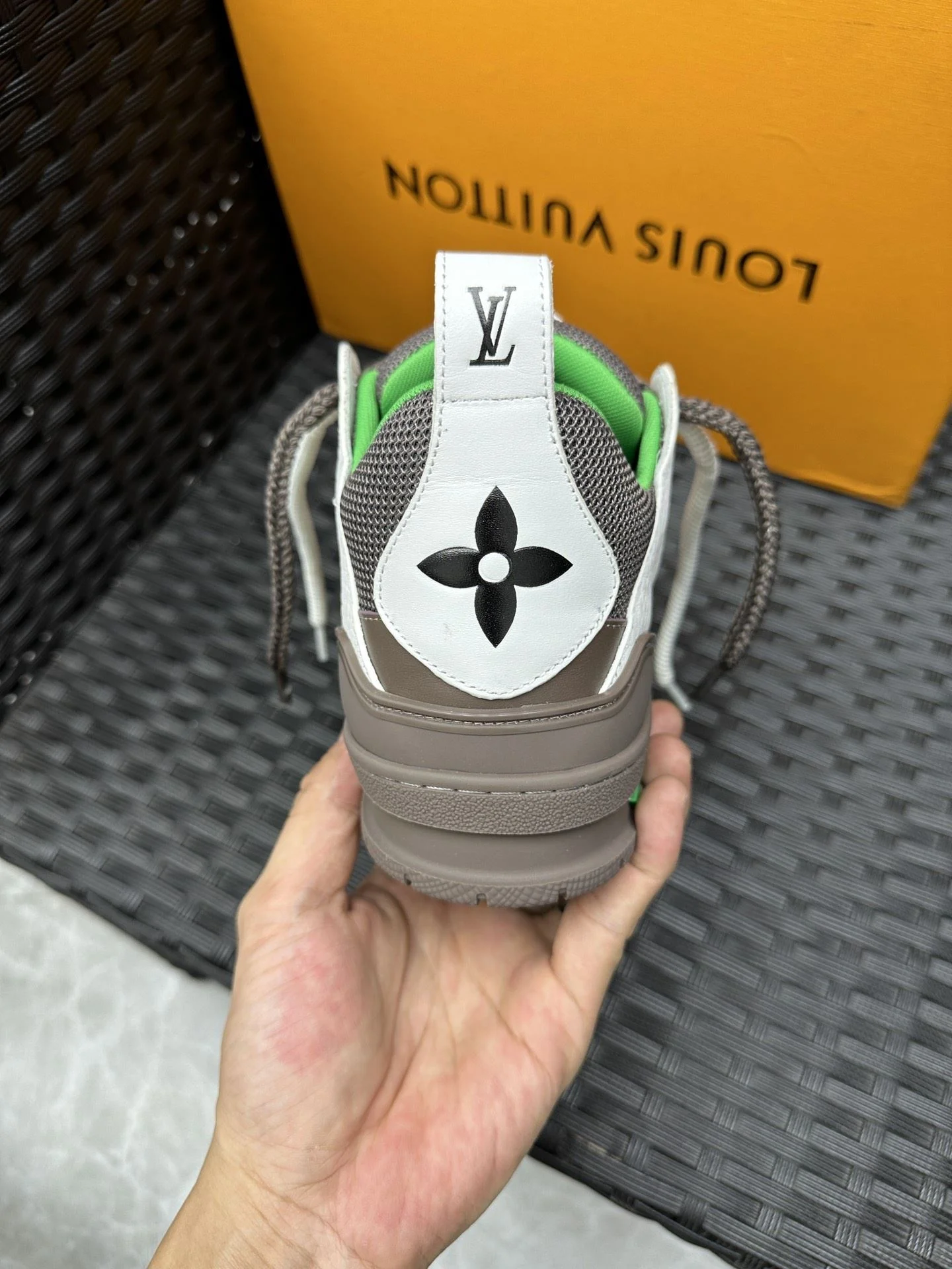 Lightweight Louis Vuitton Trainer Sneaker 30954