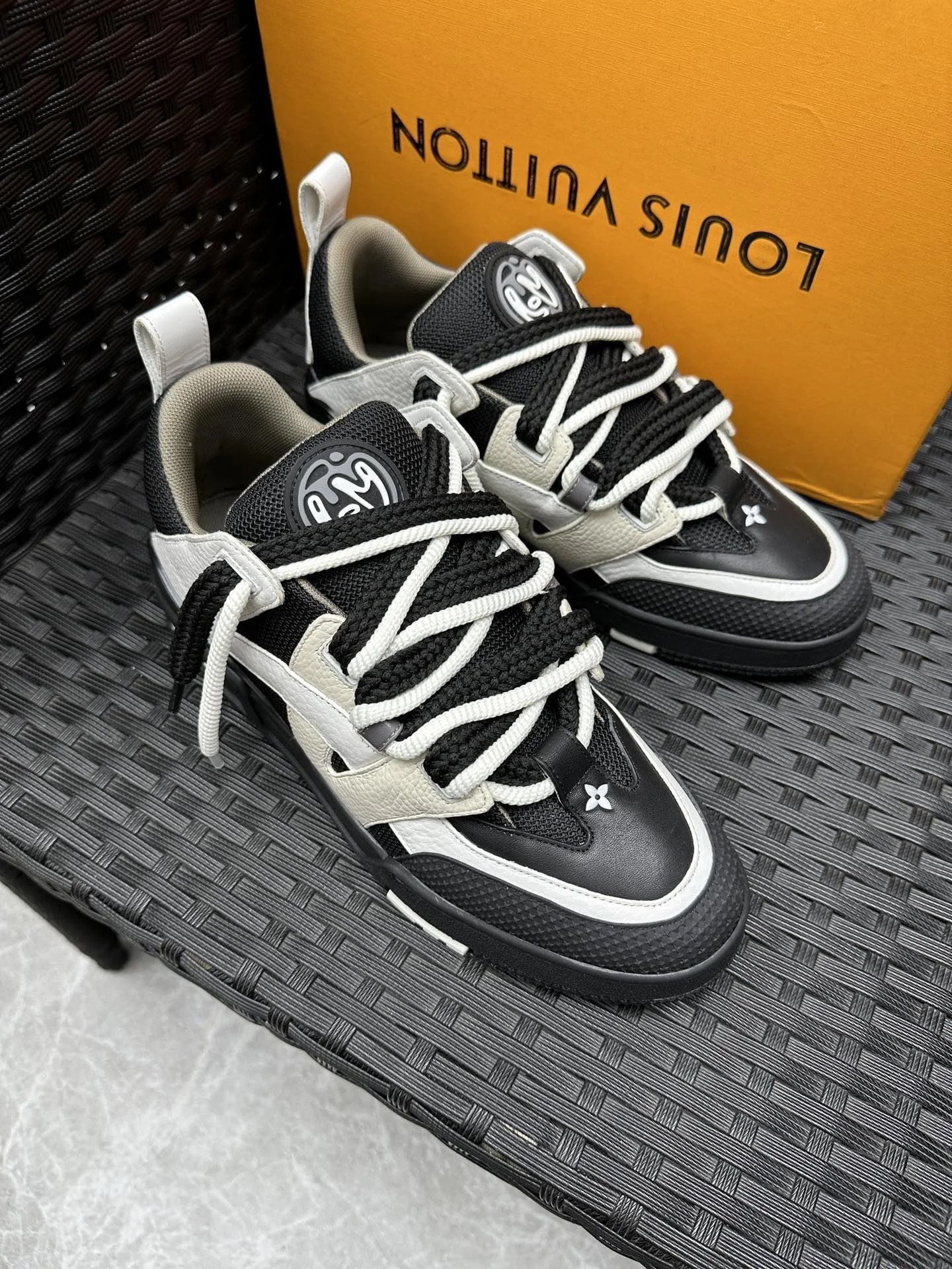 Louis Vuitton Trainer Sneaker MoistureWicking 30966