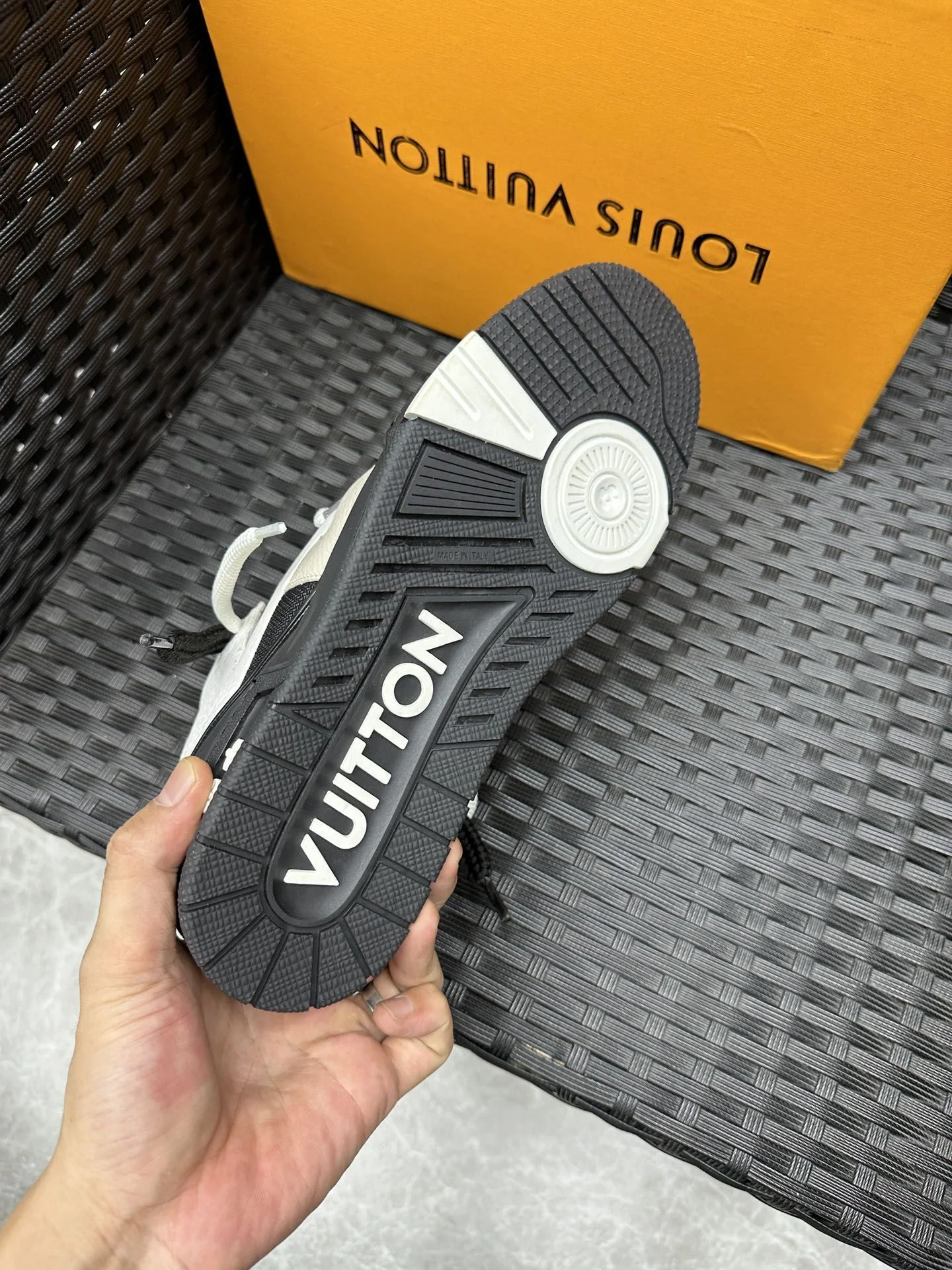 Louis Vuitton Trainer Sneaker MoistureWicking 30966