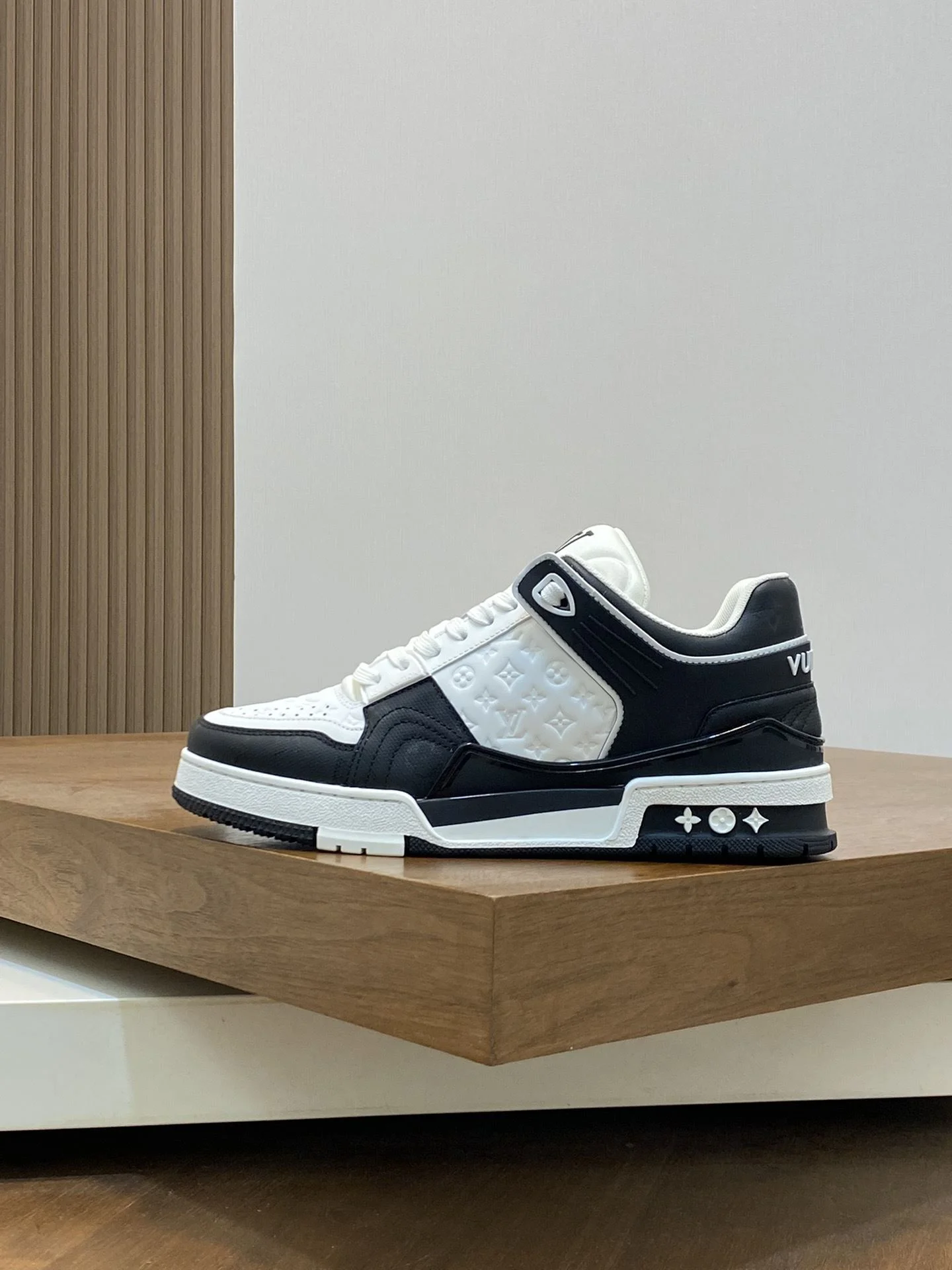 Youthful Louis Vuitton Trainer Sneaker 30953