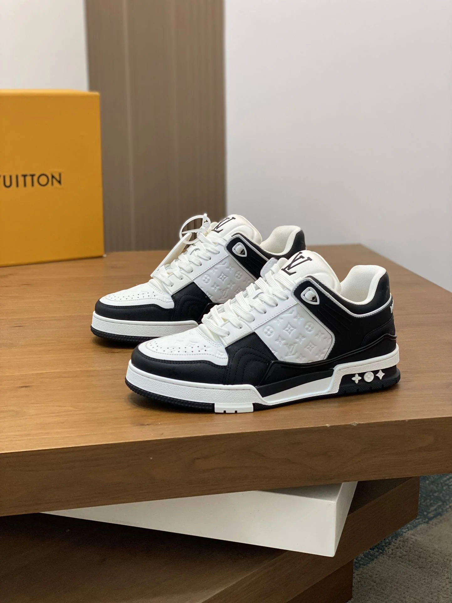 Youthful Louis Vuitton Trainer Sneaker 30953