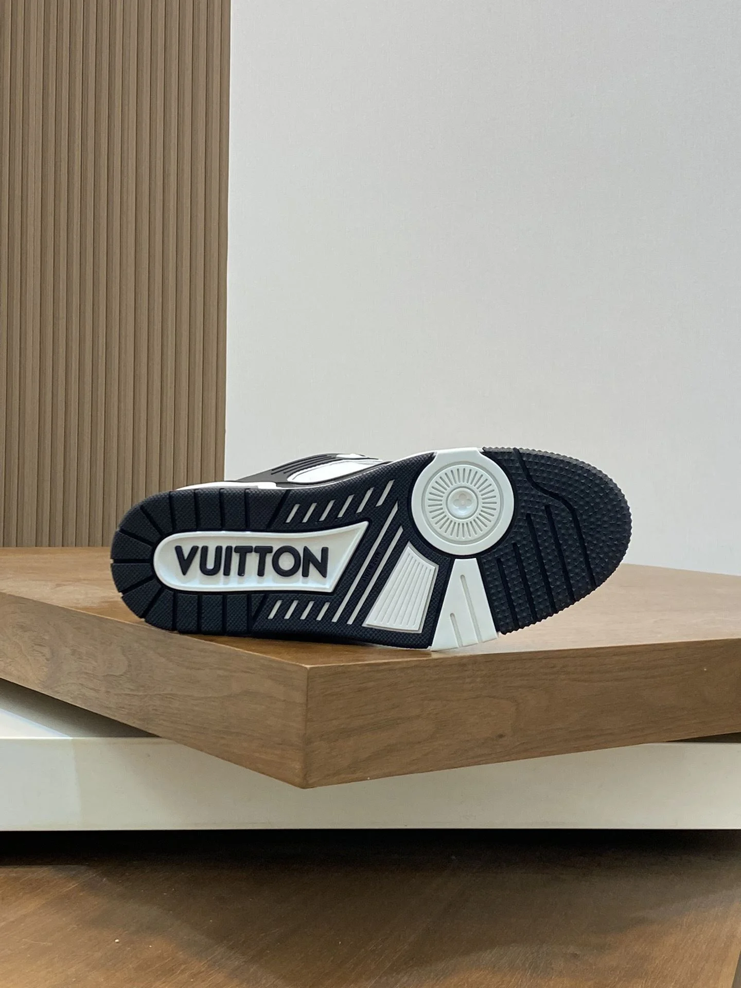 Youthful Louis Vuitton Trainer Sneaker 30953
