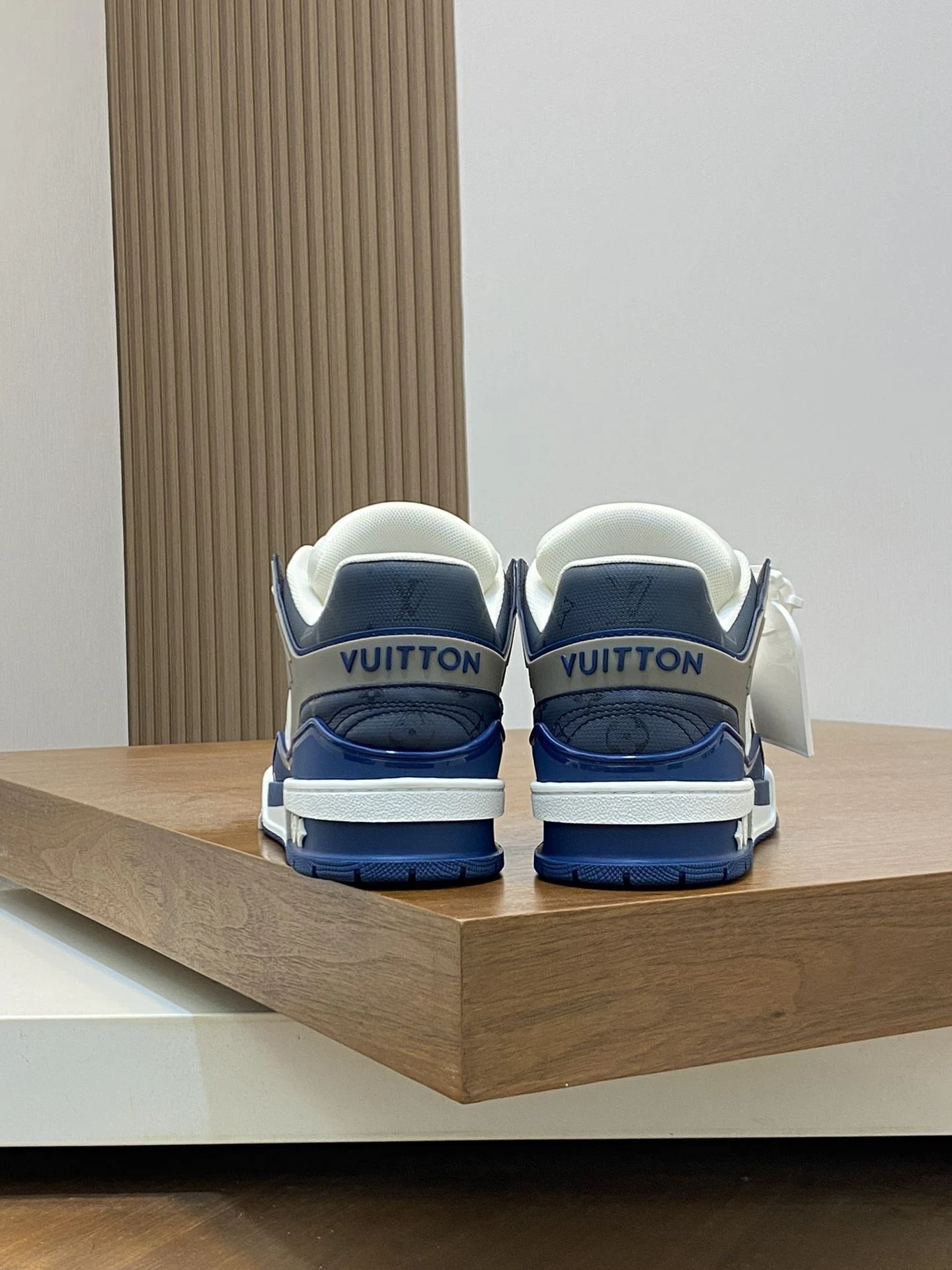 Versatile Louis Vuitton Trainer Sneaker 30965