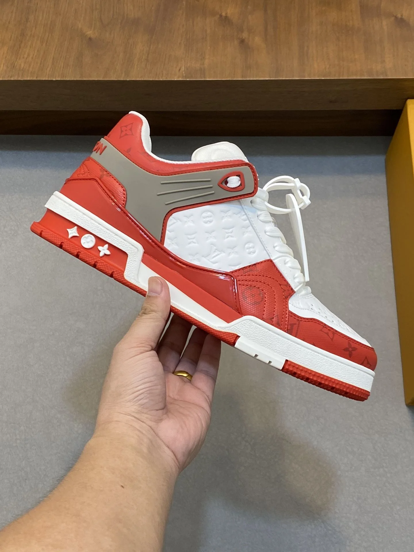 Louis Vuitton Trainer Sneaker Classic 30975