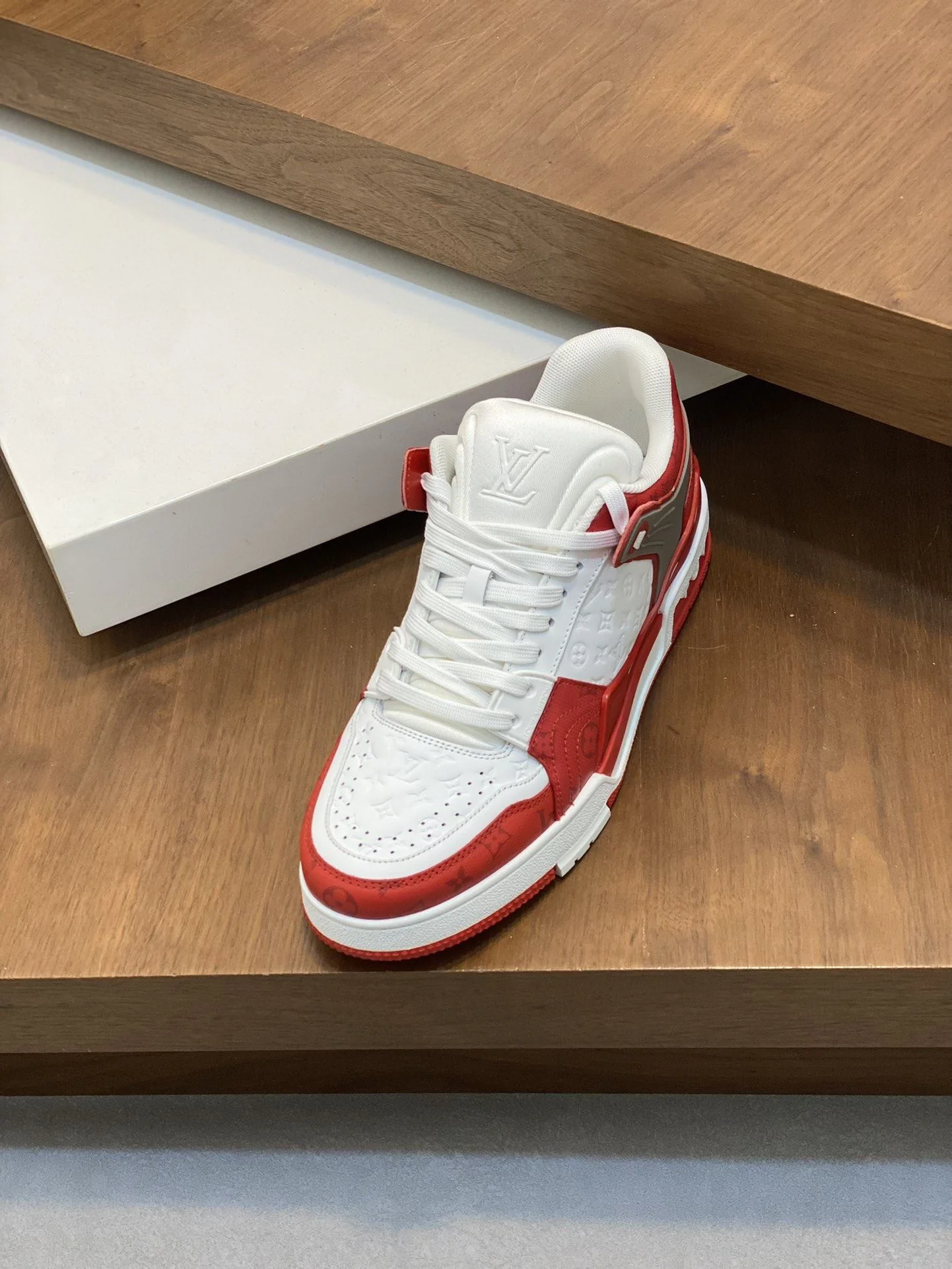 Louis Vuitton Trainer Sneaker Classic 30975