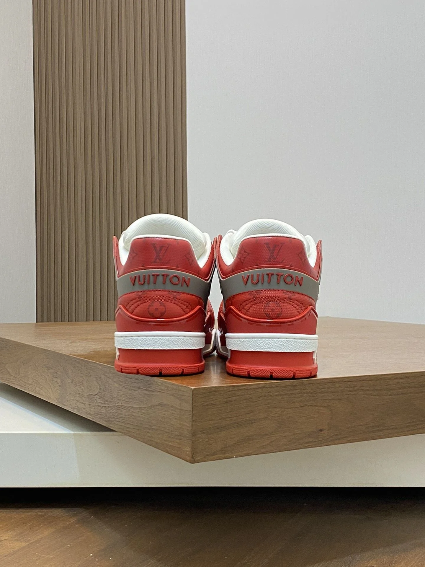 Louis Vuitton Trainer Sneaker Classic 30975