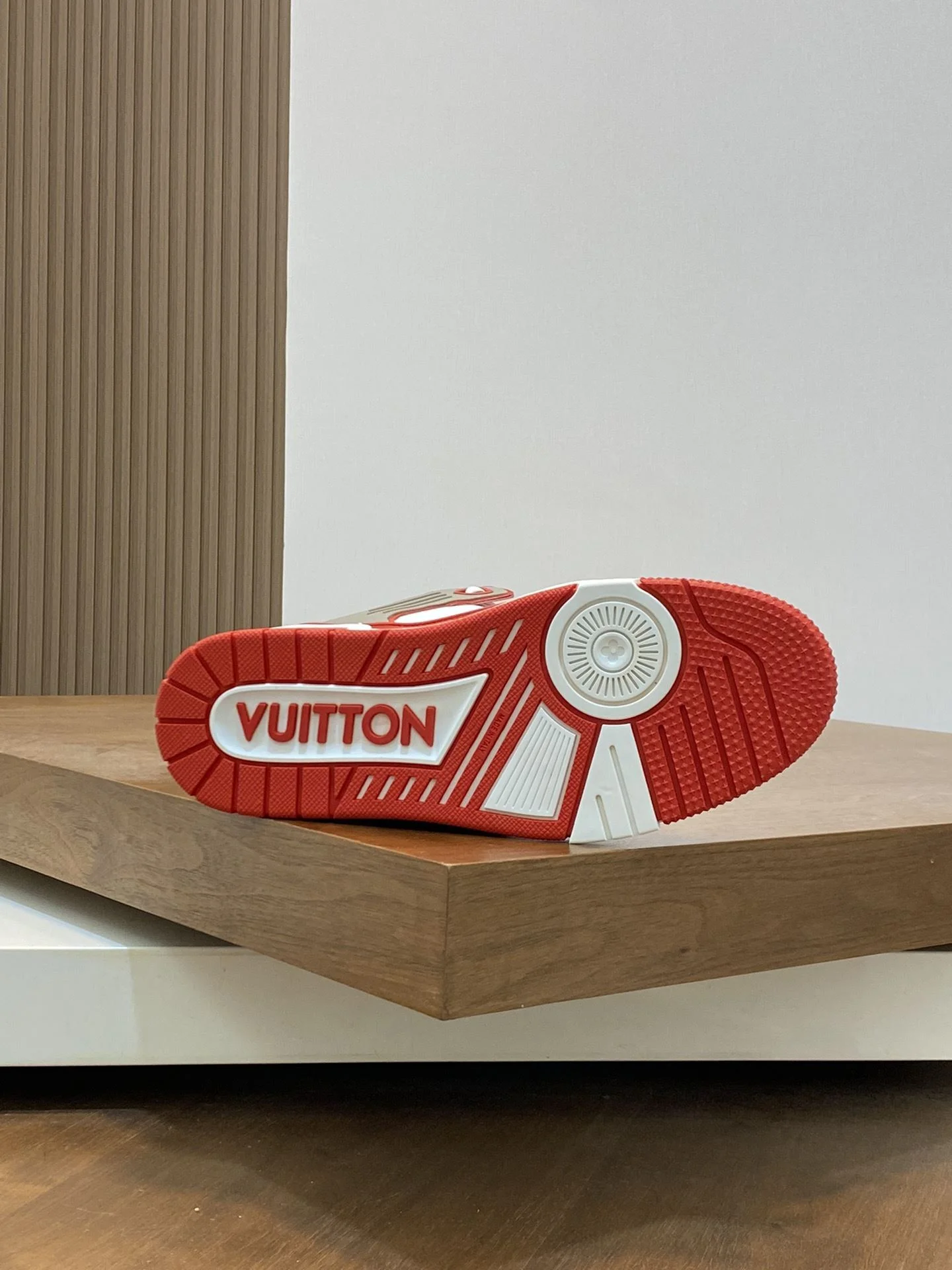 Louis Vuitton Trainer Sneaker Classic 30975