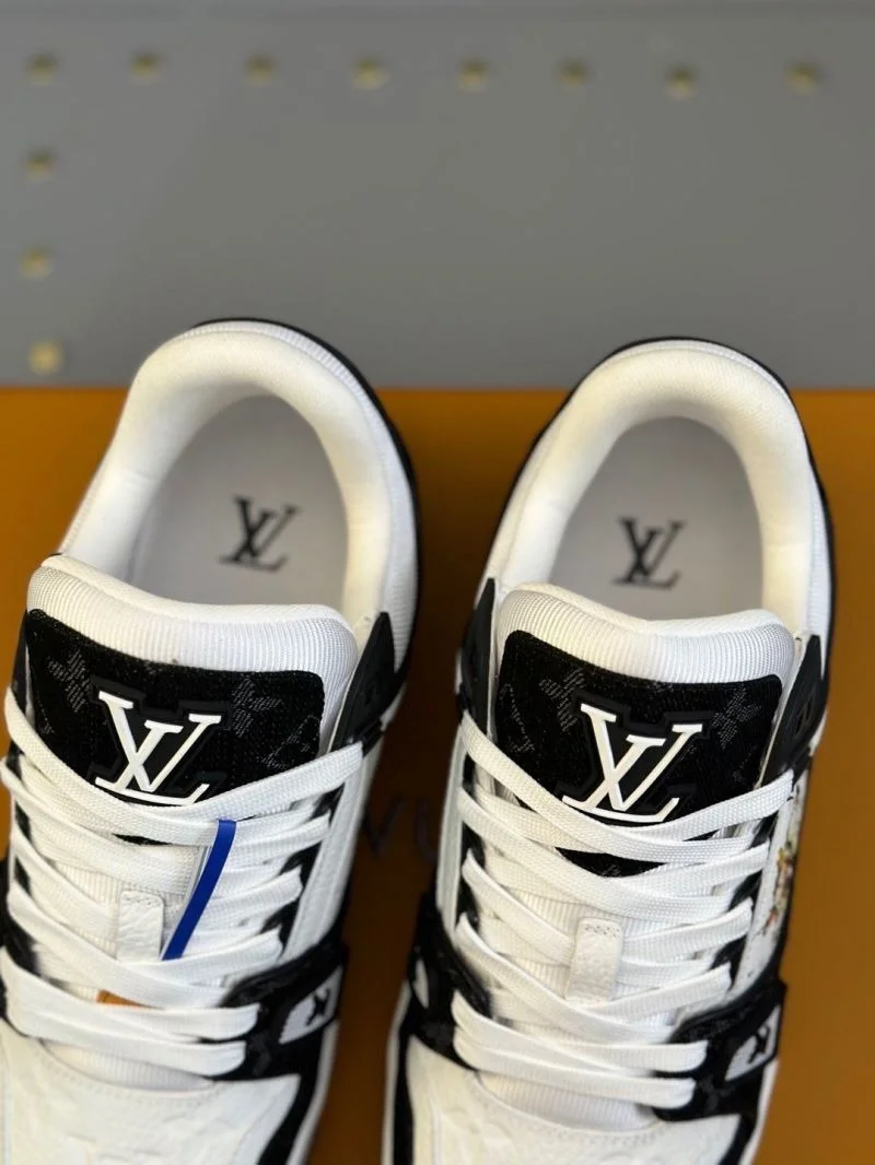 WrinkleFree Louis Vuitton Trainer Sneaker 30976