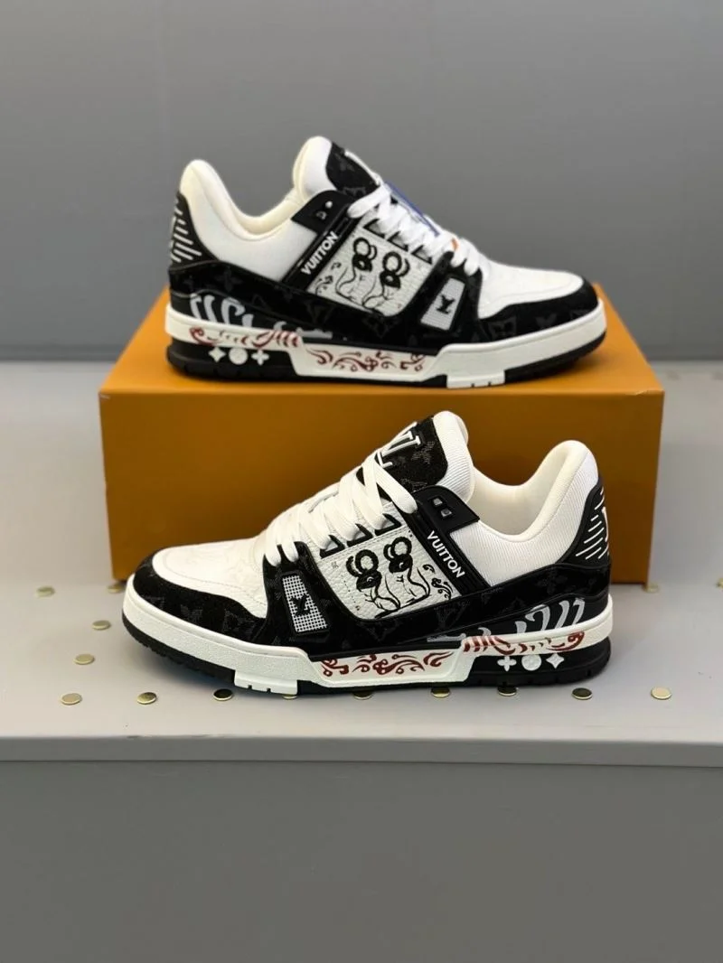 Flexible Louis Vuitton Trainer Sneaker 30978