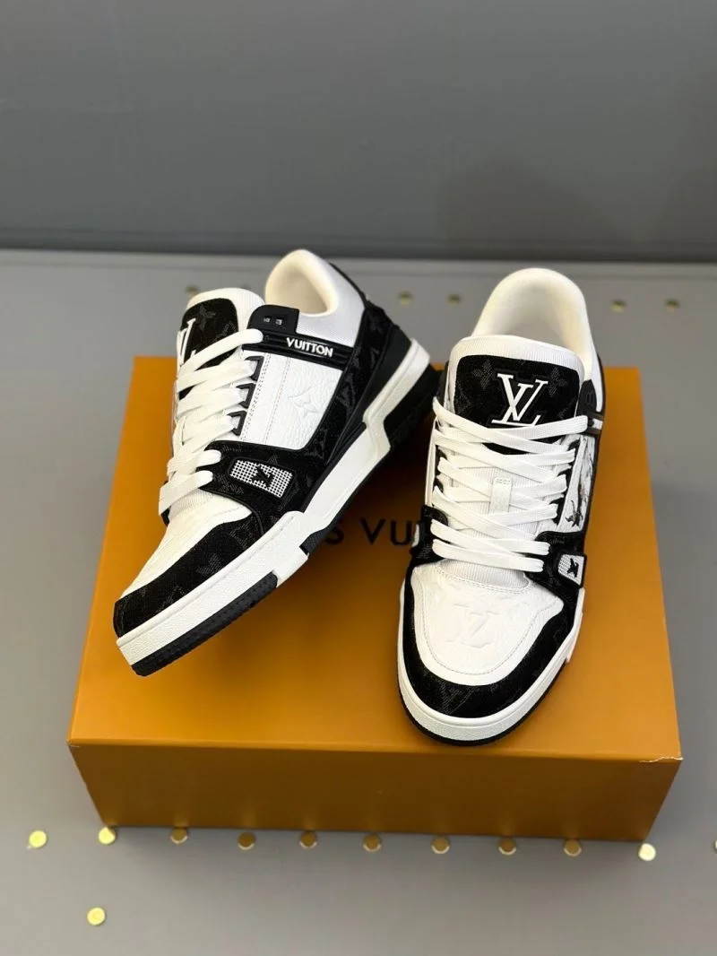 Louis Vuitton Trainer Sneaker Bright 30970