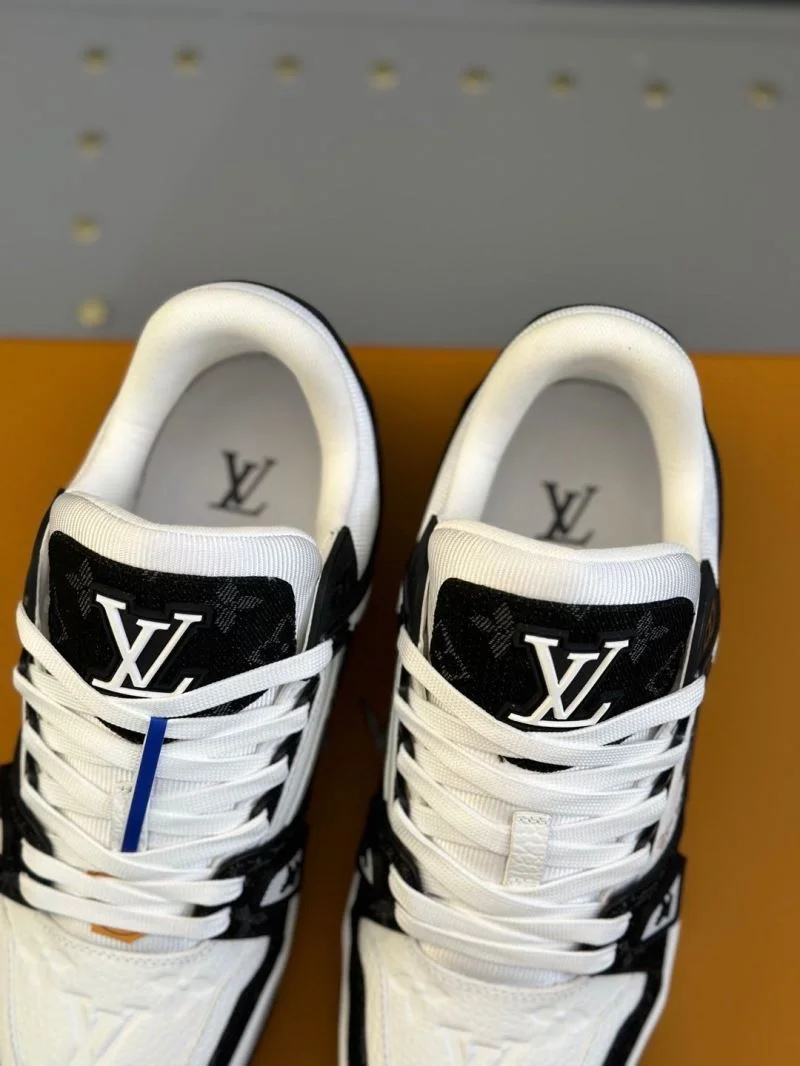 TimelessDesign Louis Vuitton Trainer Sneaker 30967