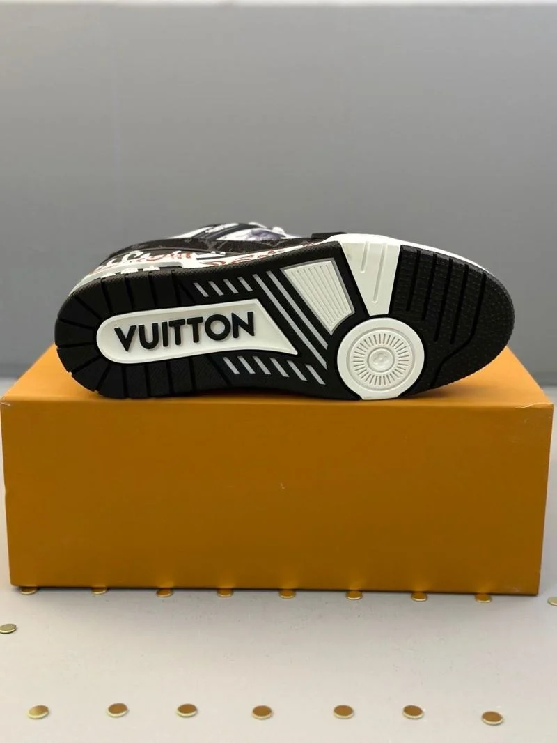 TimelessDesign Louis Vuitton Trainer Sneaker 30967