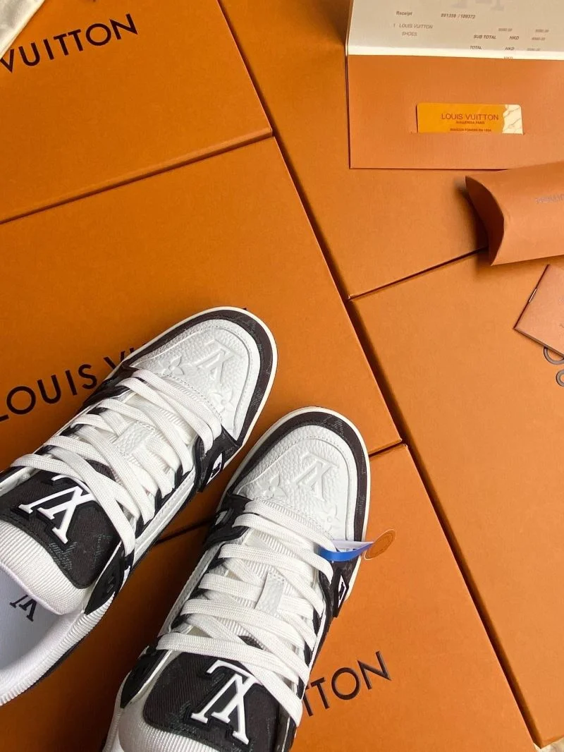 Contemporary Louis Vuitton Trainer Sneaker 30947