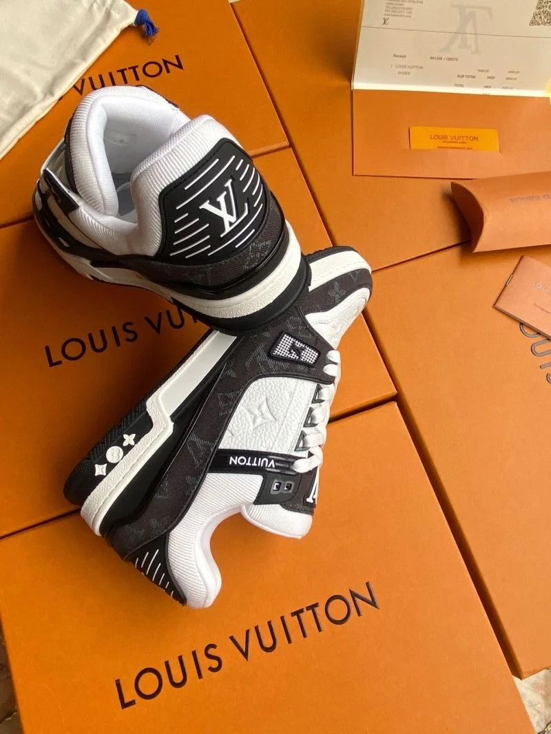 Contemporary Louis Vuitton Trainer Sneaker 30947