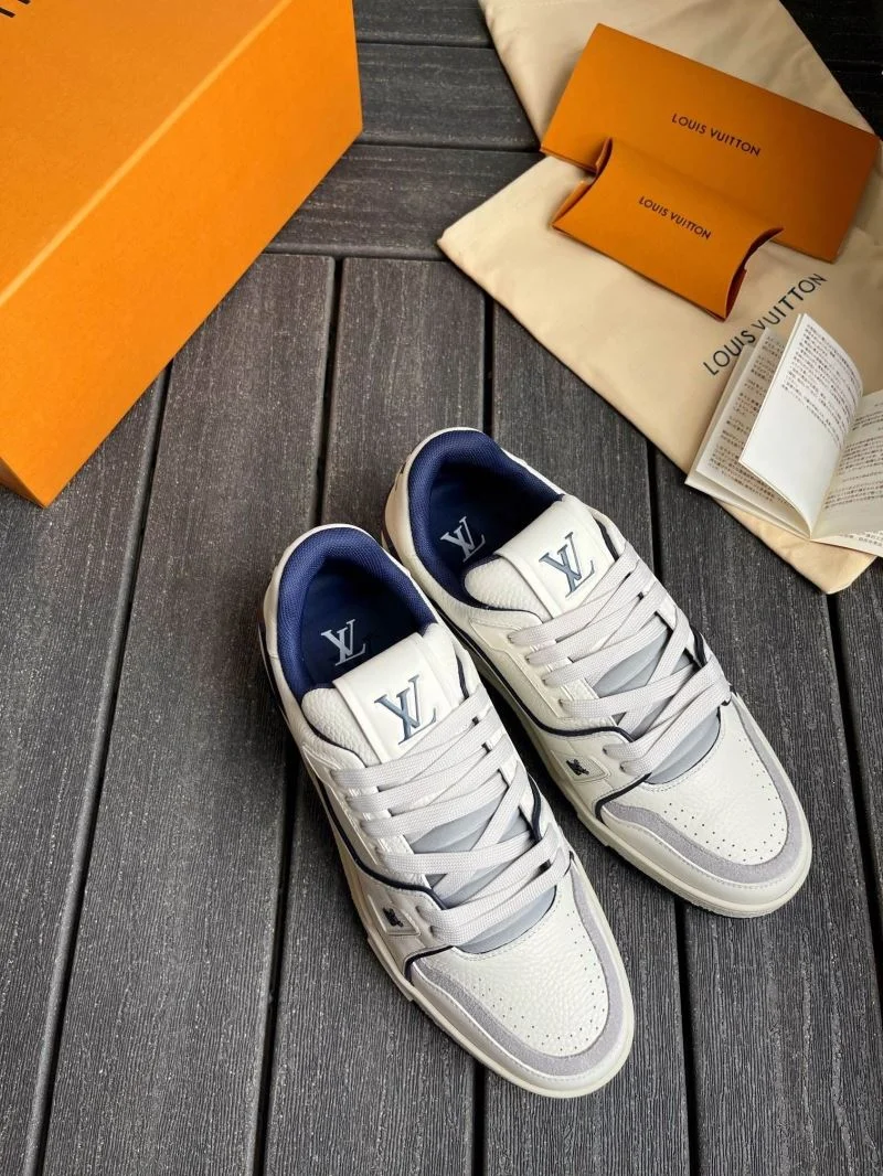 Timeless Louis Vuitton Trainer Sneaker 30948