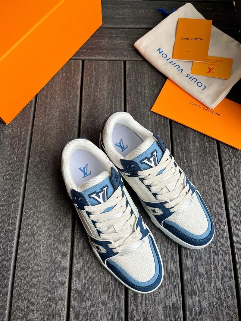 Cozy Louis Vuitton Trainer Sneaker 30940
