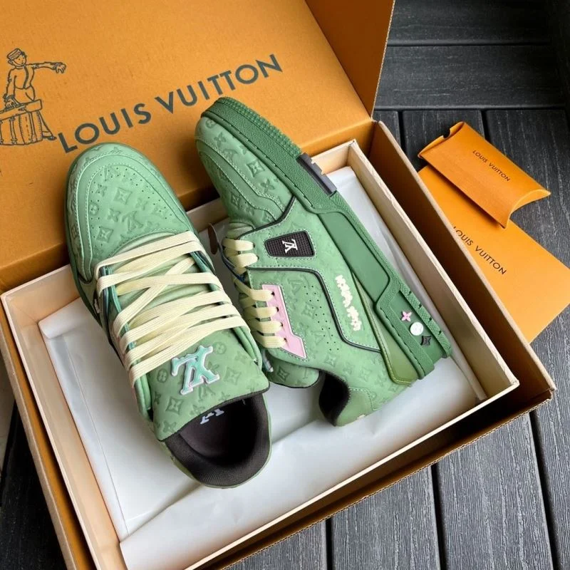 Minimalist Louis Vuitton Trainer Sneaker 30938
