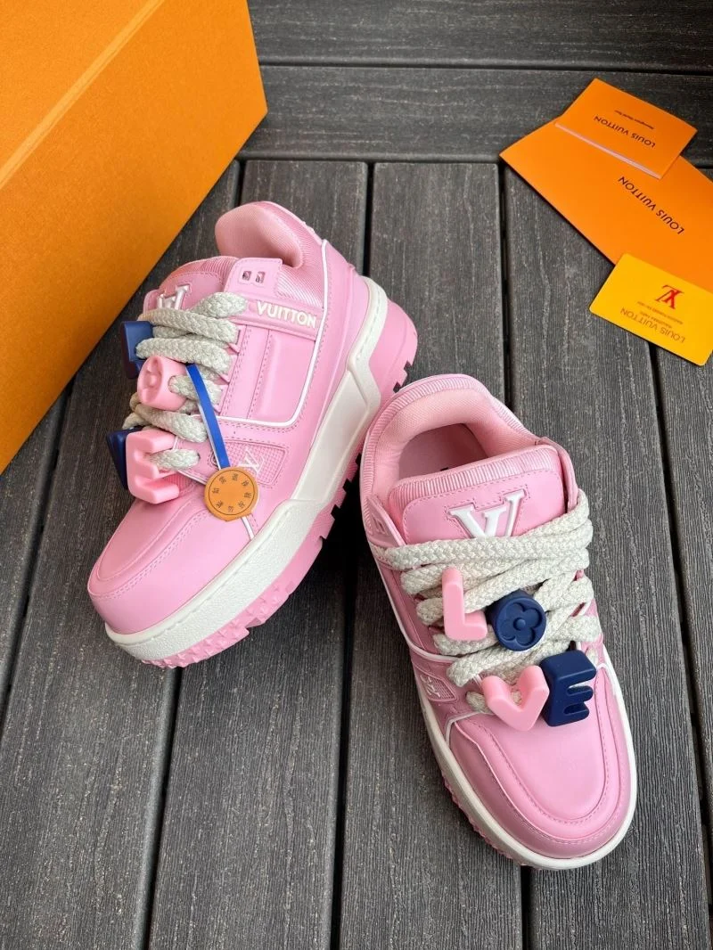 Louis Vuitton Trainer Sneaker Practical 30934
