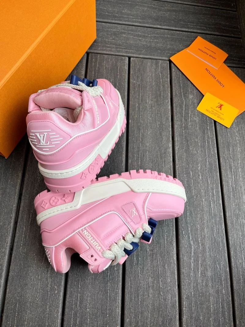 Louis Vuitton Trainer Sneaker Practical 30934