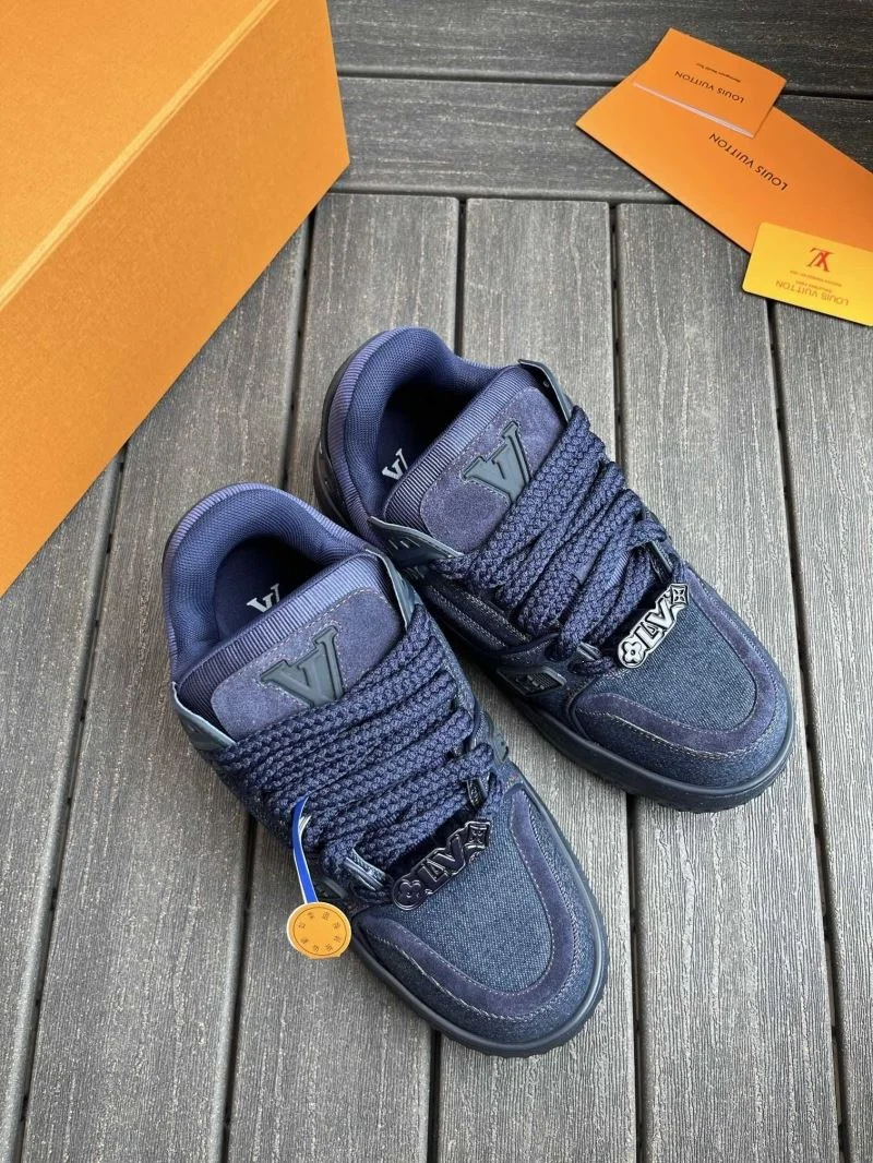 Casual Louis Vuitton Trainer Sneaker 30923
