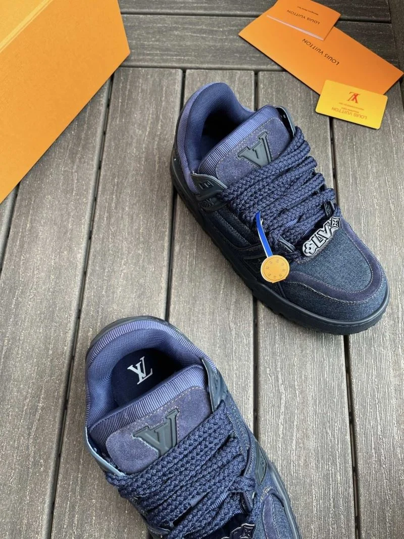 Casual Louis Vuitton Trainer Sneaker 30923