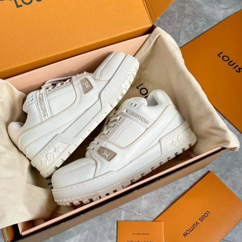 HighPerformance Louis Vuitton Trainer Sneaker 30925