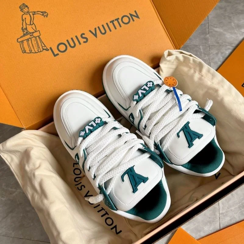 Functional Louis Vuitton Trainer Sneaker 30932