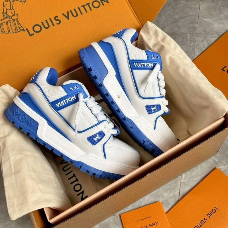 Stretchable Louis Vuitton Trainer Sneaker 30914