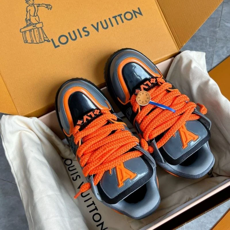 Lightweight Louis Vuitton Trainer Sneaker 30913