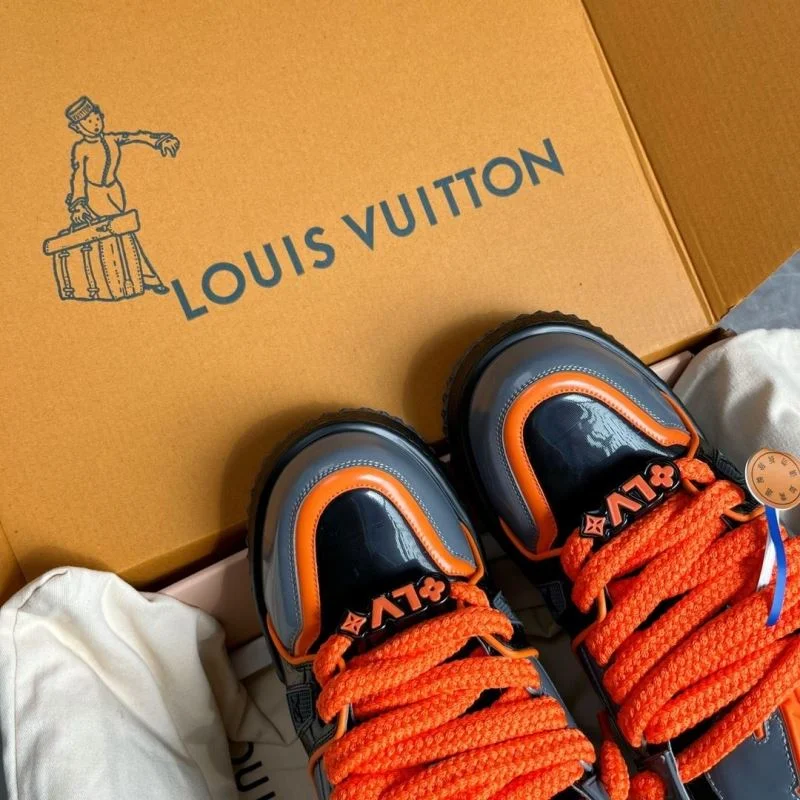 Lightweight Louis Vuitton Trainer Sneaker 30913