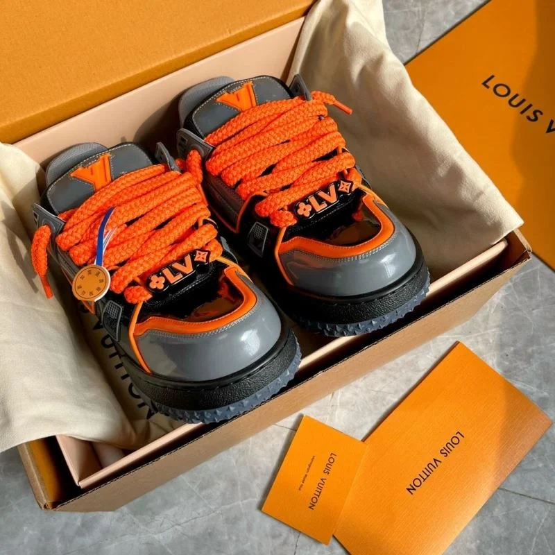 Lightweight Louis Vuitton Trainer Sneaker 30913