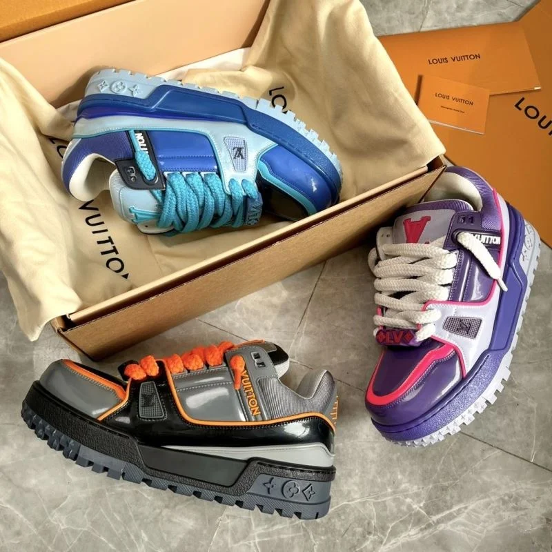 Lightweight Louis Vuitton Trainer Sneaker 30913