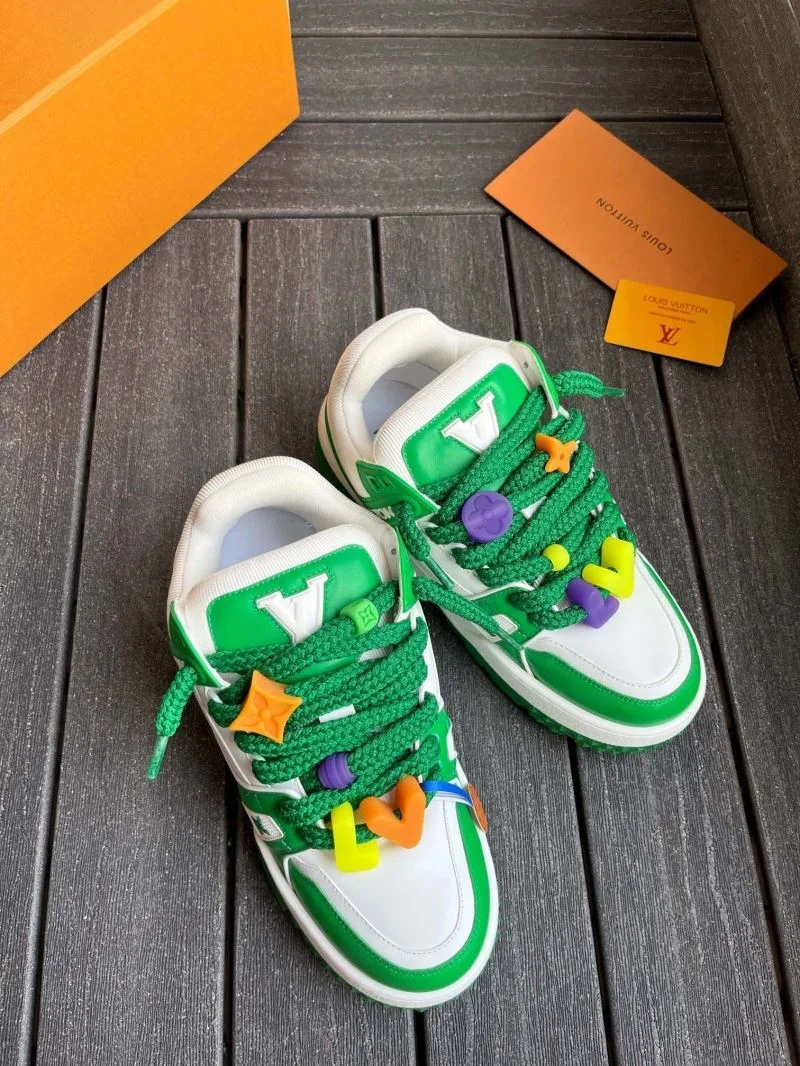 Snug Louis Vuitton Trainer Sneaker 30920