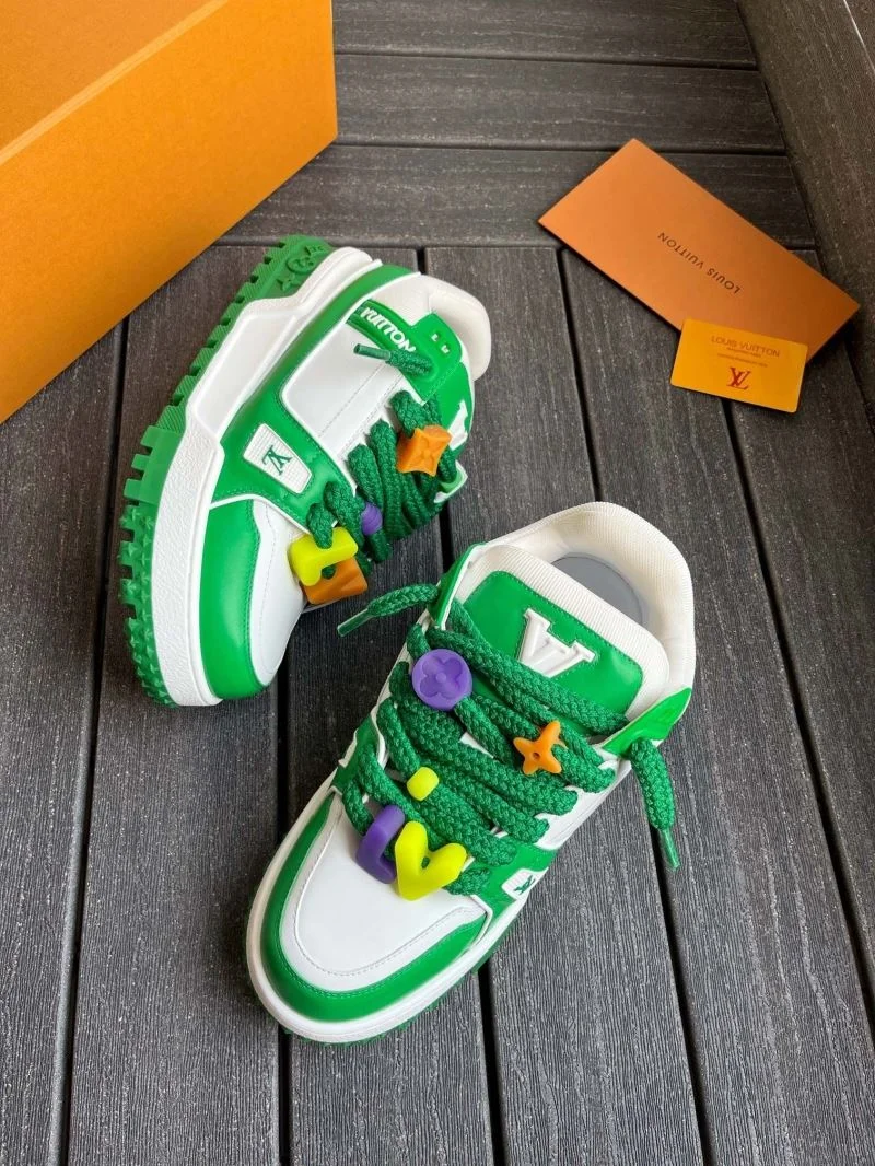 Snug Louis Vuitton Trainer Sneaker 30920