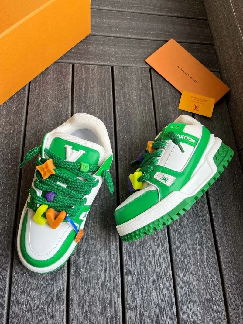 Snug Louis Vuitton Trainer Sneaker 30920