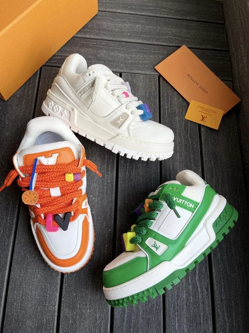 Snug Louis Vuitton Trainer Sneaker 30920